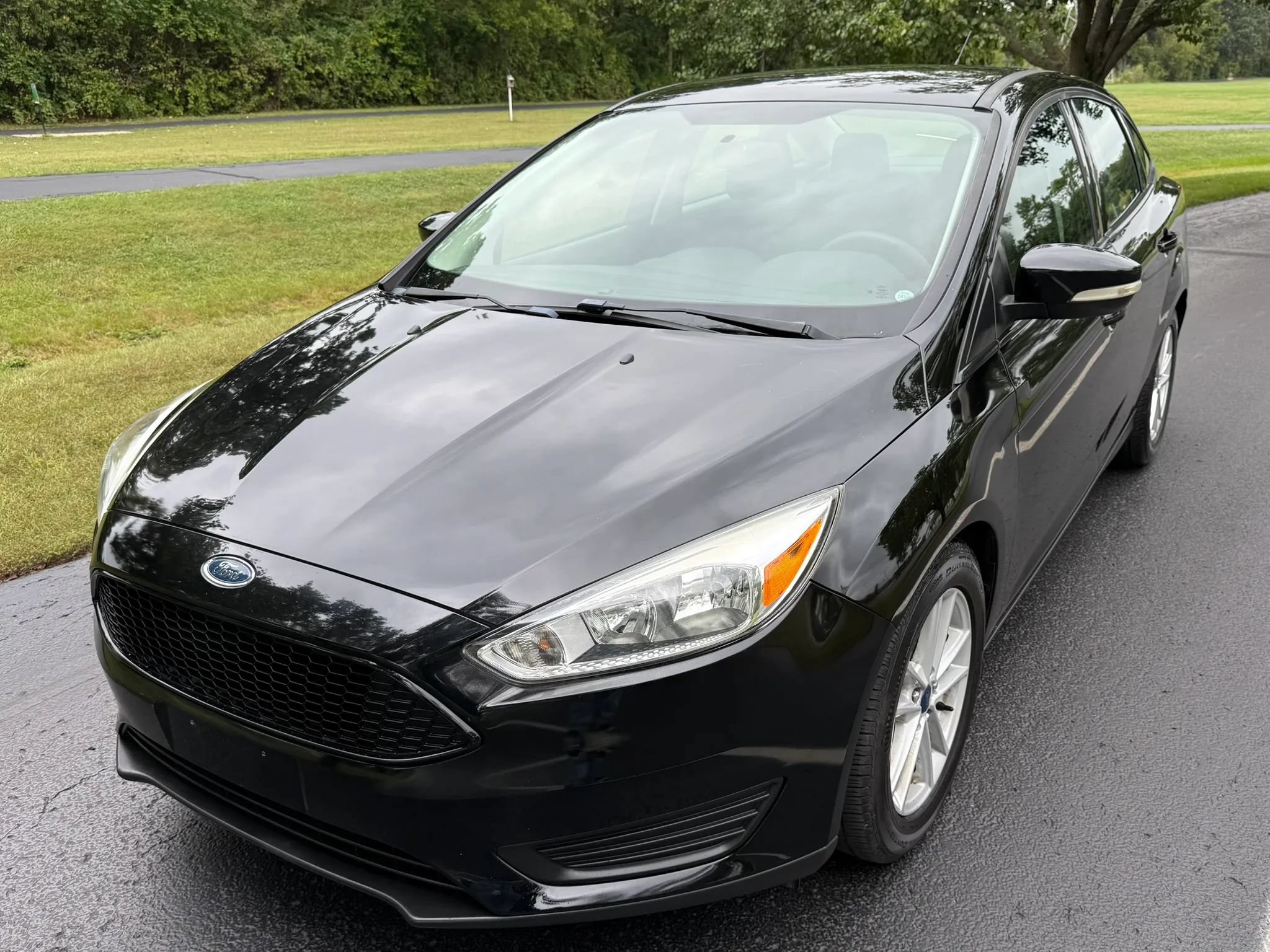 Used 2016 Ford Focus SE FWD image 2