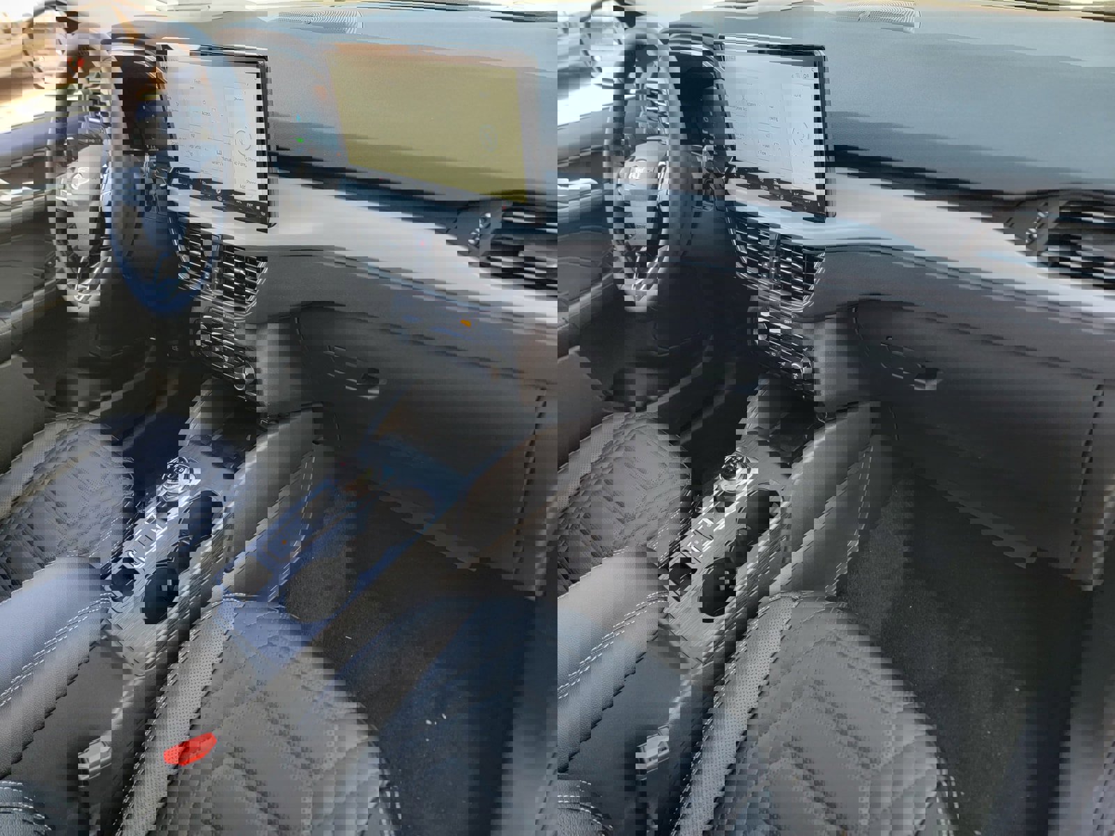 New 2024 Ford Escape SE w/ PHEV Premium Package image 16