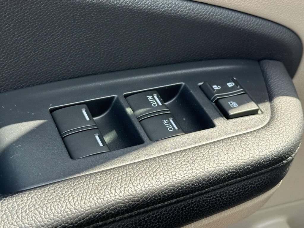 Certified 2022 Honda Pilot Special Edition image 15