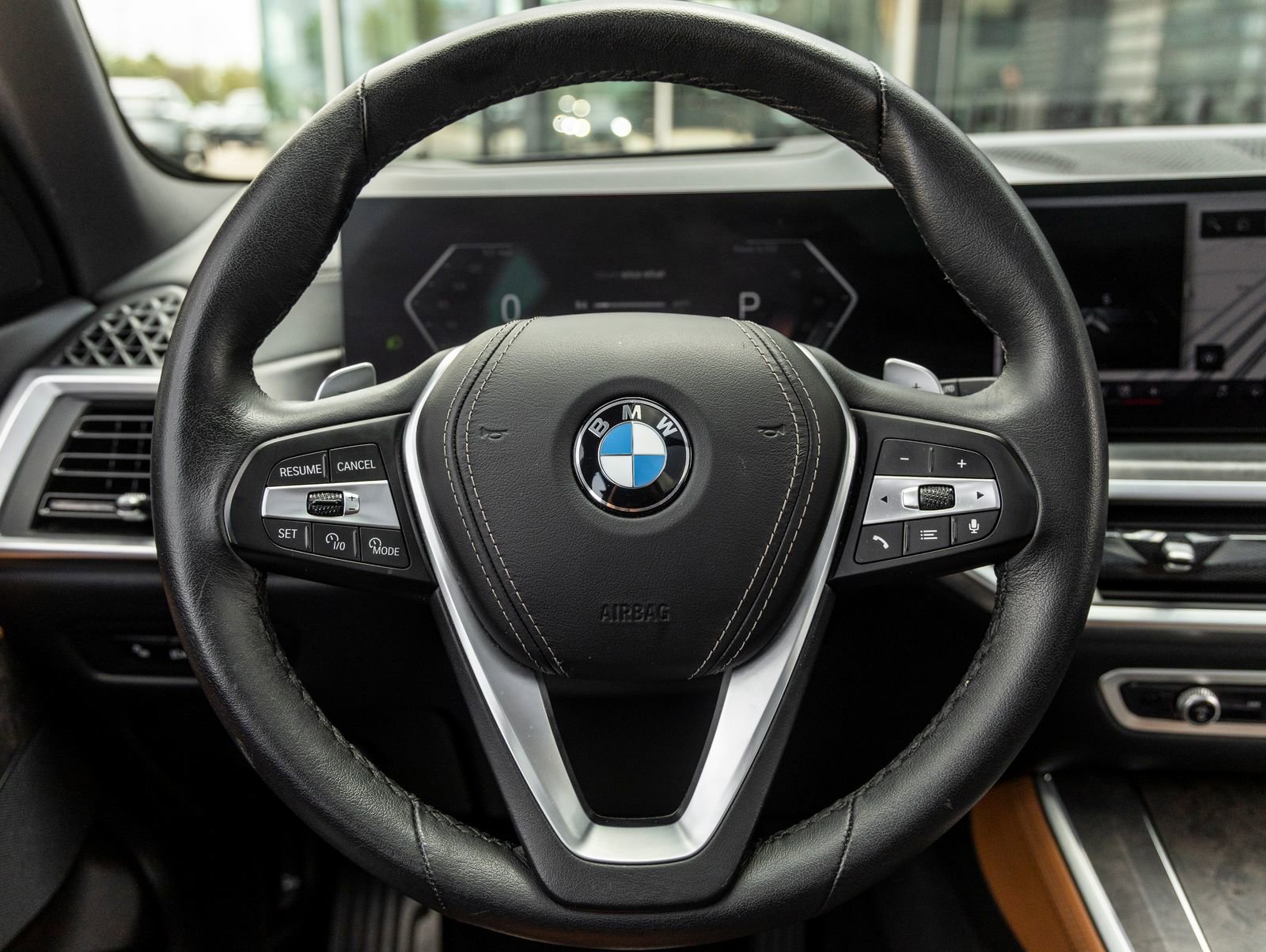 Used 2024 BMW X5 xDrive40i w/ Parking Assistance Package image 25