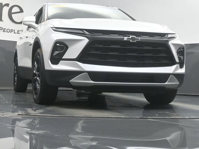 Used 2024 Chevrolet Blazer LT w/ Convenience Package image 3