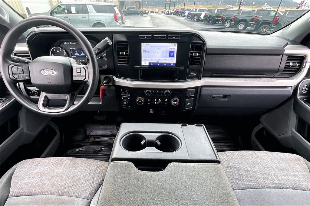 Used 2024 Ford F350 XLT image 16