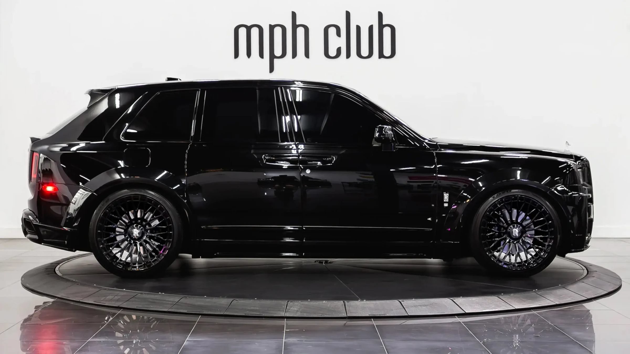 Used 2021 Rolls-Royce Cullinan AWD/4WD image 5