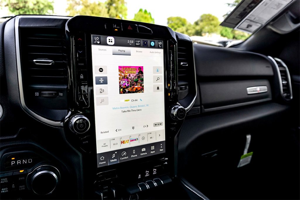 New 2026 RAM 1500 4x4 Crew Cab image 14