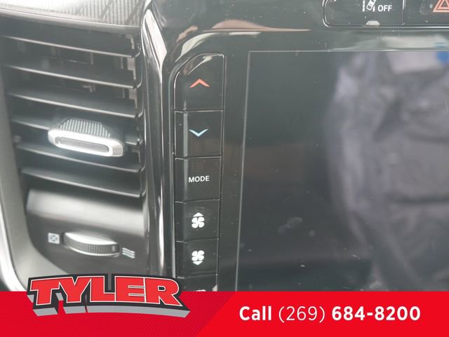 New 2026 RAM 1500 4x4 Crew Cab image 33