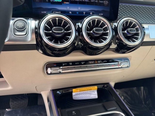 New 2025 Mercedes-Benz GLB 250 image 18