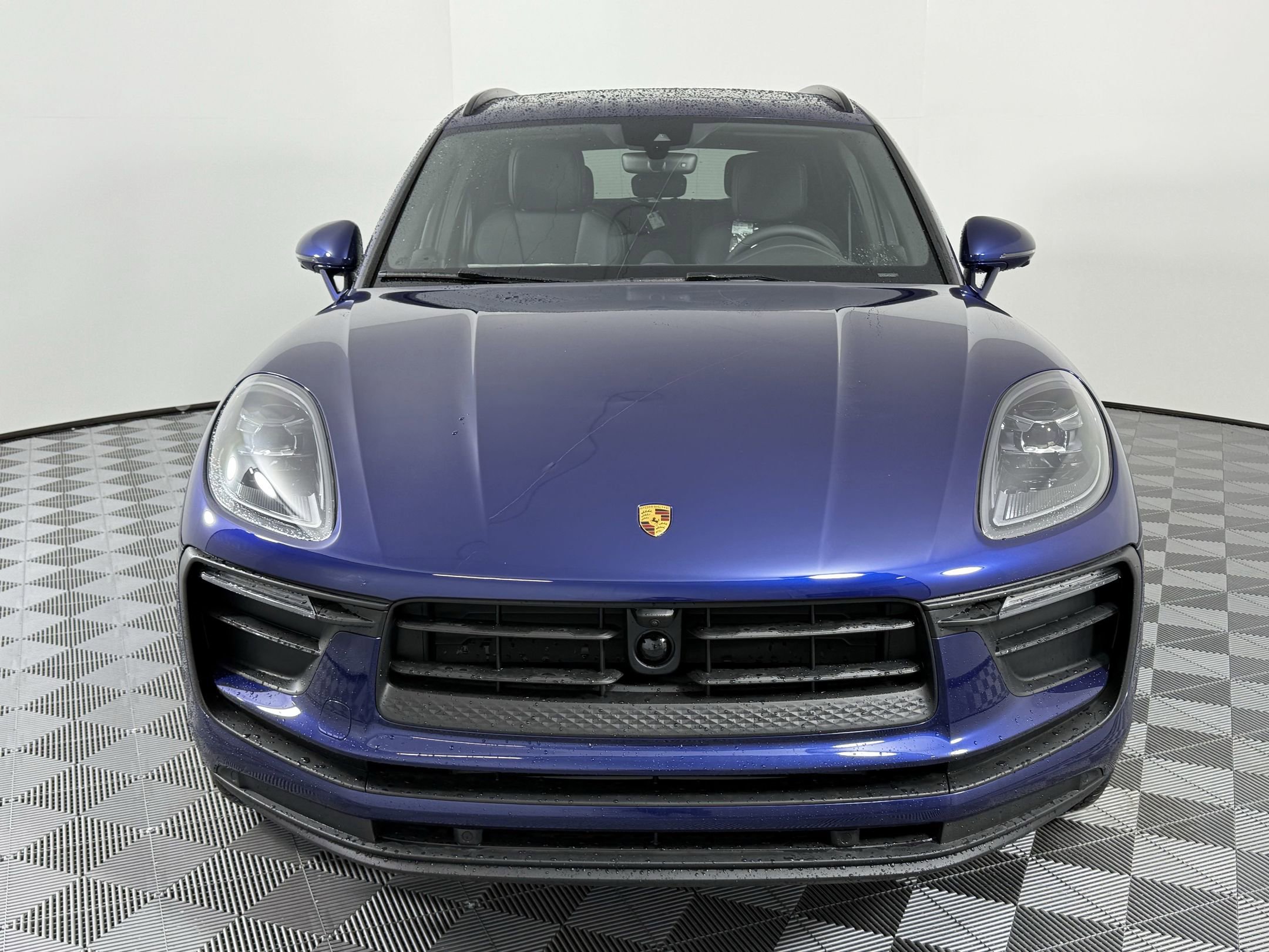 New 2025 Porsche Macan image 6