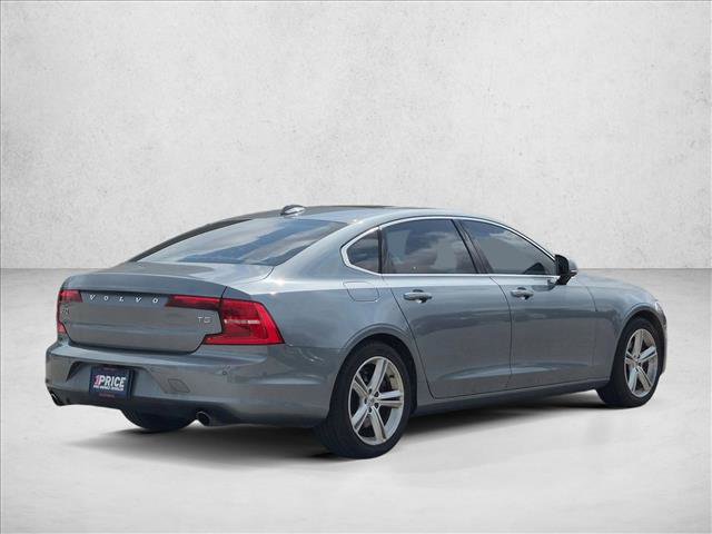 Used 2018 Volvo S90 T5 Momentum w/ Convenience Package FWD image 5