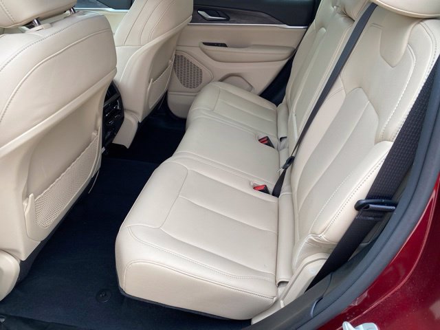 Certified 2023 Jeep Grand Cherokee Limited AWD/4WD image 31