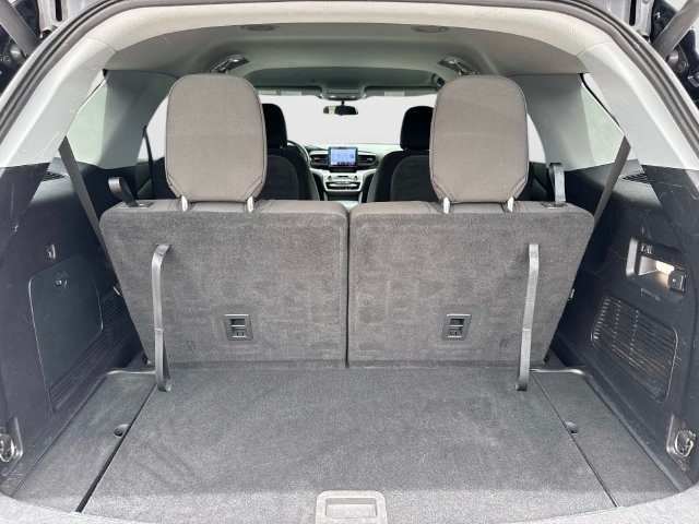 Used 2021 Ford Explorer XLT RWD image 12