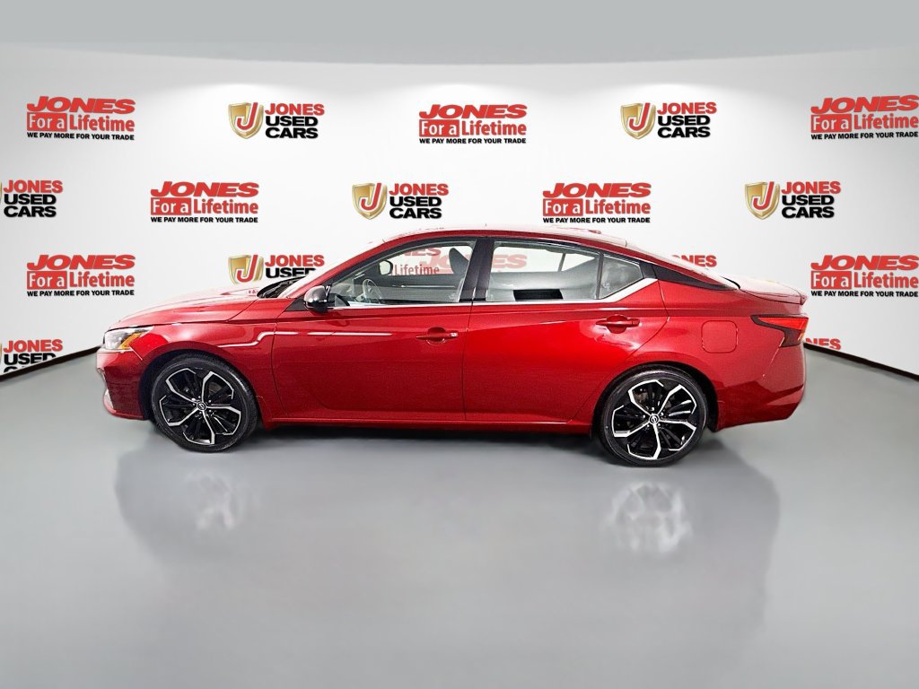Certified 2023 Nissan Altima 2.5 SR w/ SR Premium Package FWD image 16