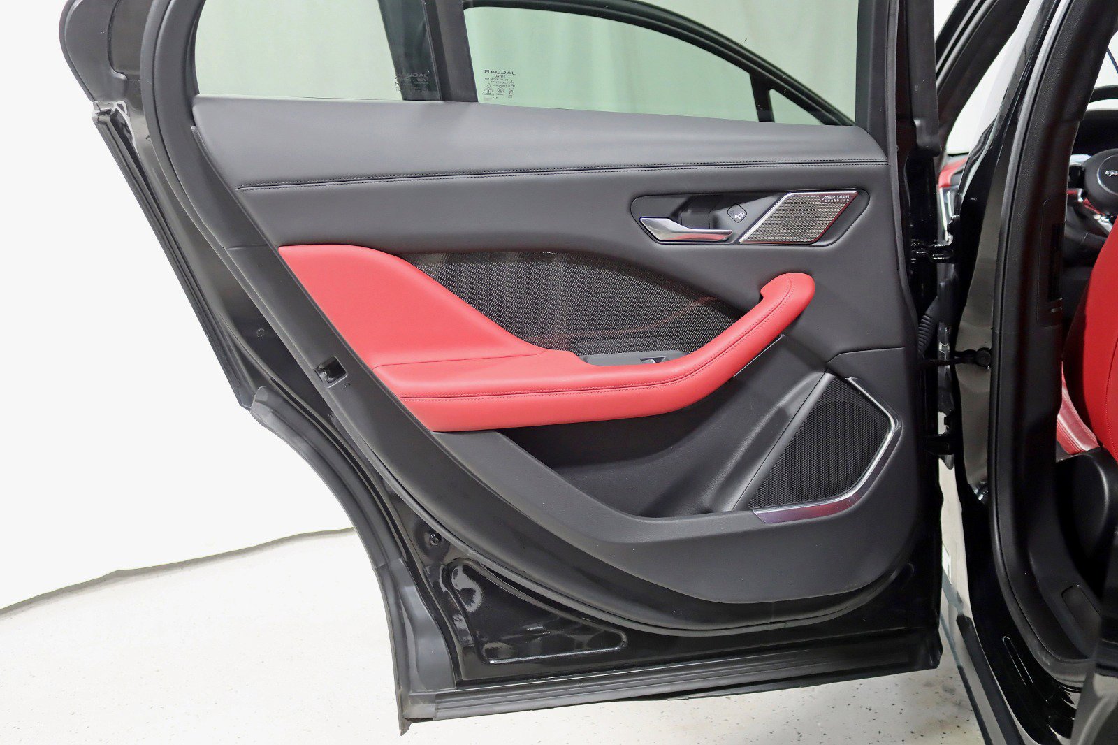 Used 2020 Jaguar I-PACE HSE image 36