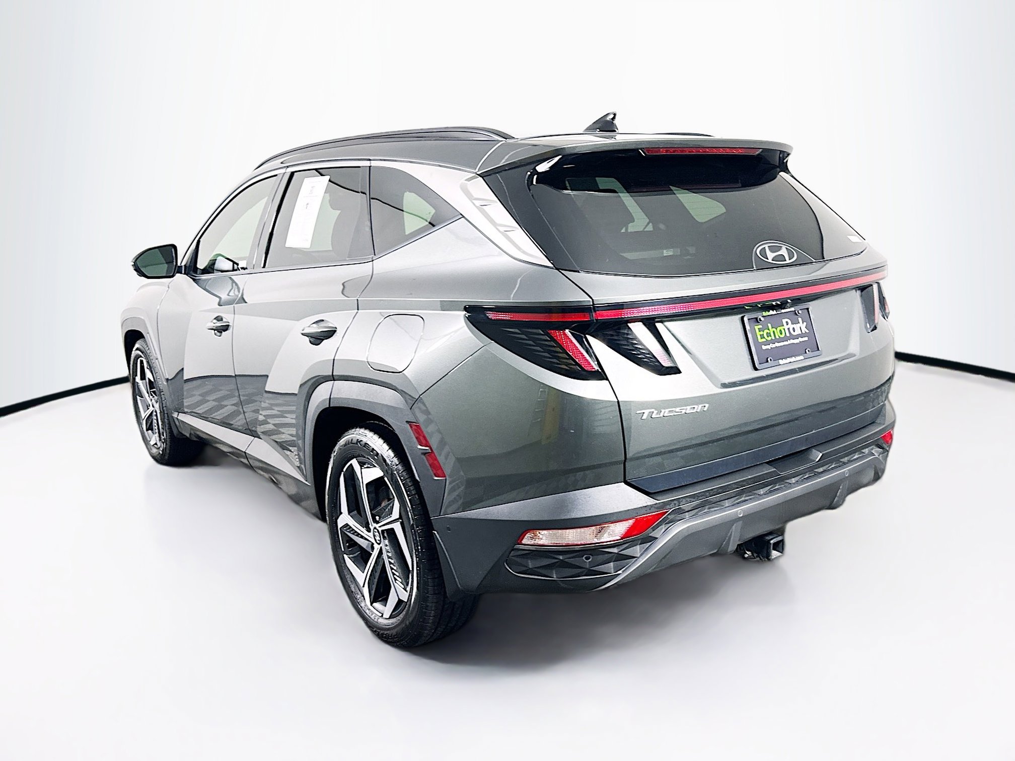 Used 2022 Hyundai Tucson Limited w/ Cargo Package FWD image 5