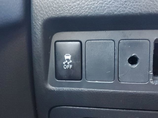 Used 2010 Toyota Matrix S image 28