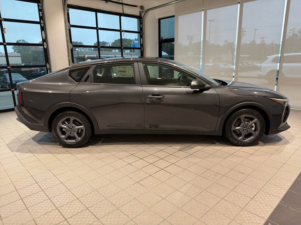 New 2026 Kia K4 FWD image 6