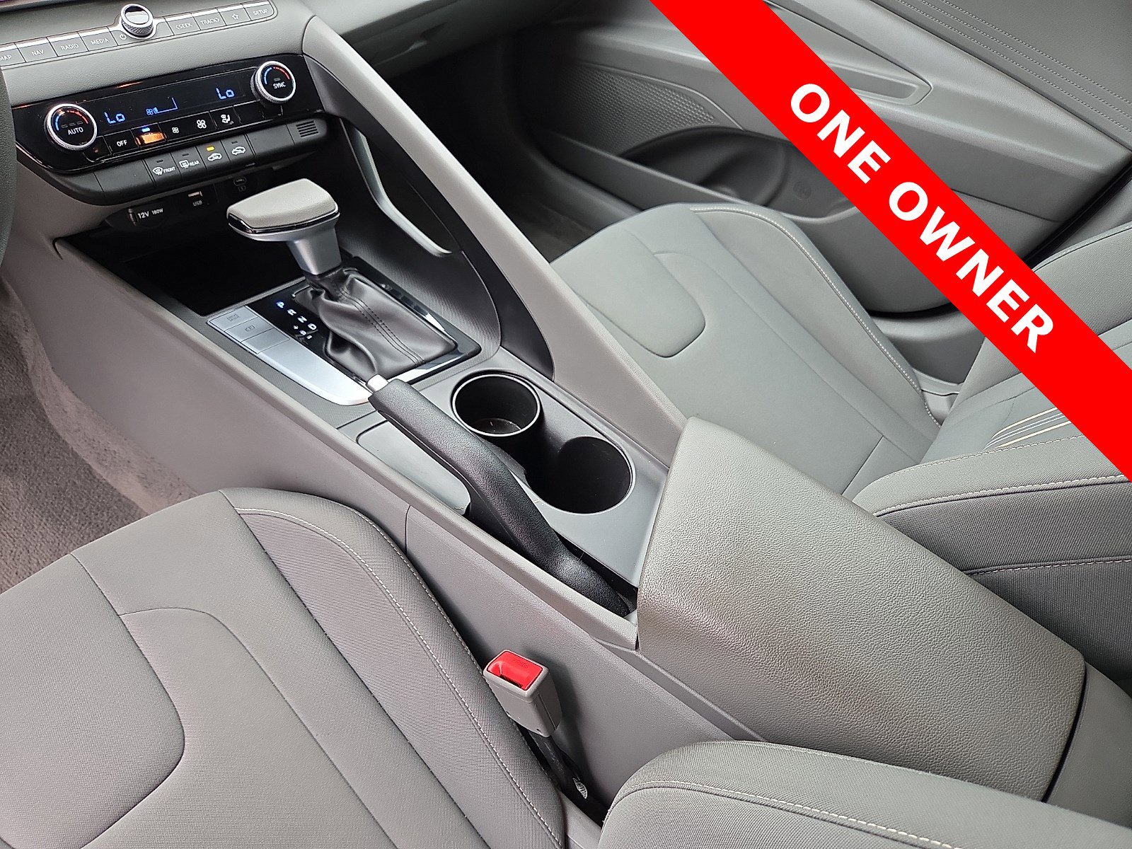 Used 2024 Hyundai Elantra SEL image 25