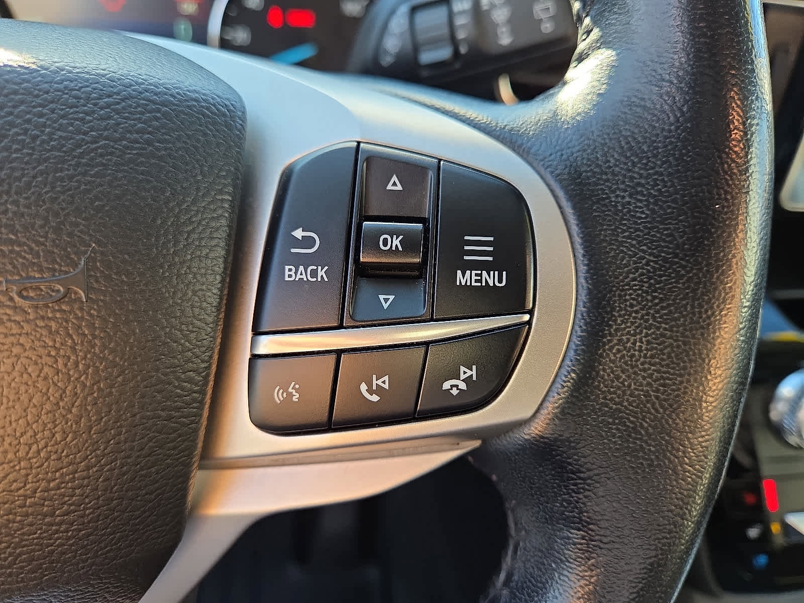 Used 2022 Ford Explorer Limited w/ Equipment Group 301A image 23