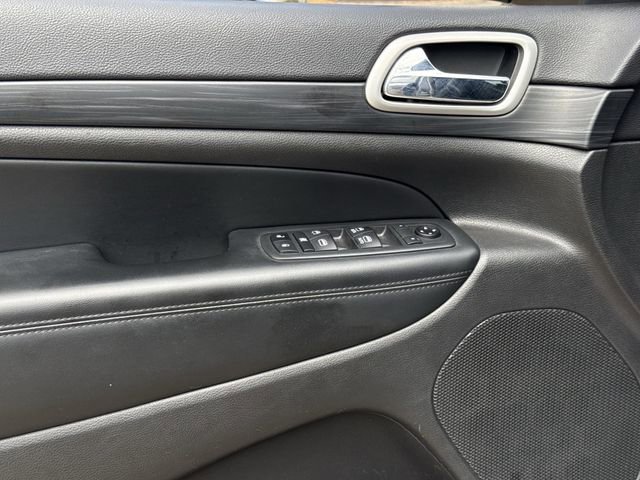 Used 2020 Jeep Grand Cherokee Altitude RWD image 26
