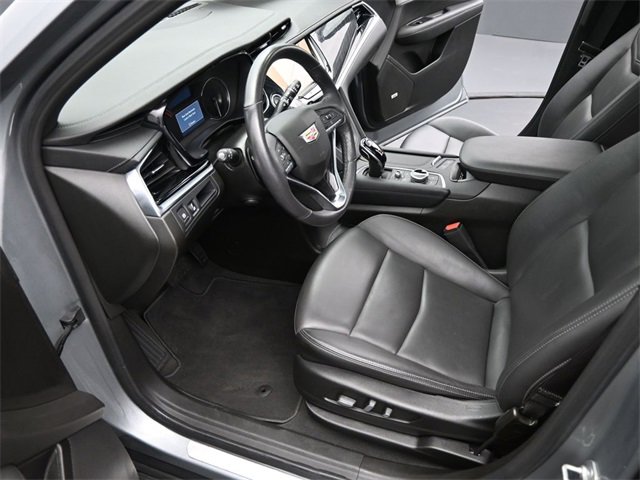 Certified 2025 Cadillac XT6 Premium Luxury image 9