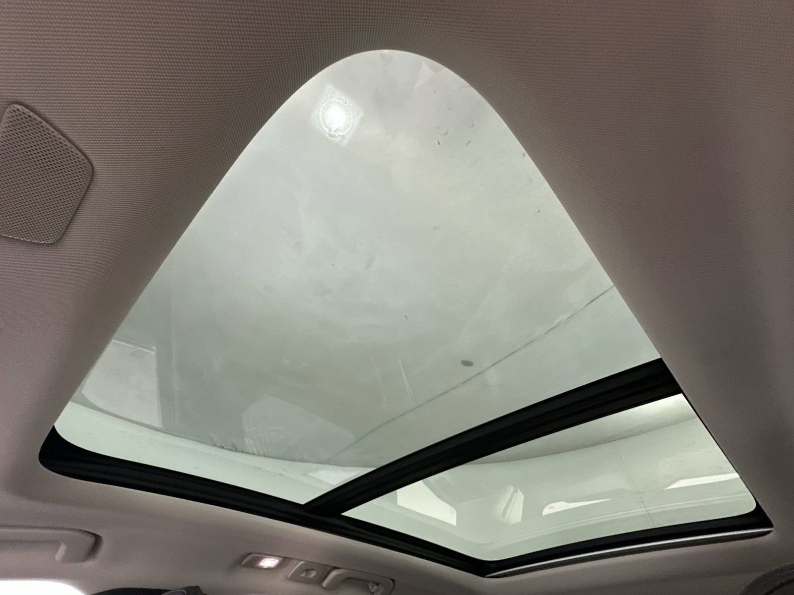 Used 2025 Volvo XC60 B5 Plus image 26