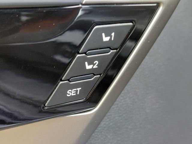 Used 2023 Toyota Sequoia Limited AWD/4WD image 20