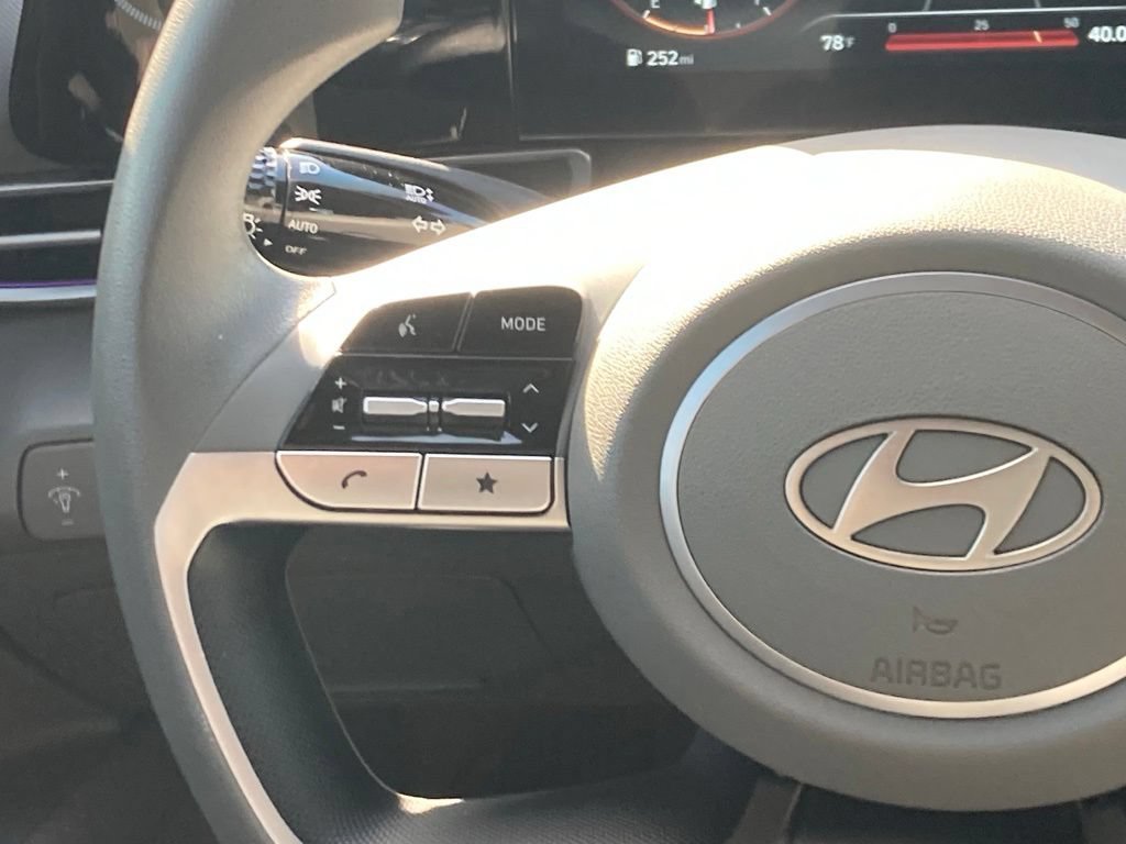 Used 2024 Hyundai Elantra SEL FWD image 8
