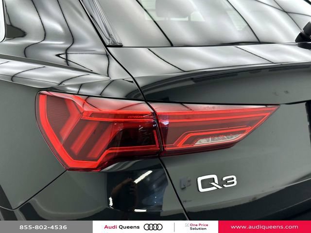 Certified 2024 Audi Q3 2.0T Premium AWD/4WD image 9