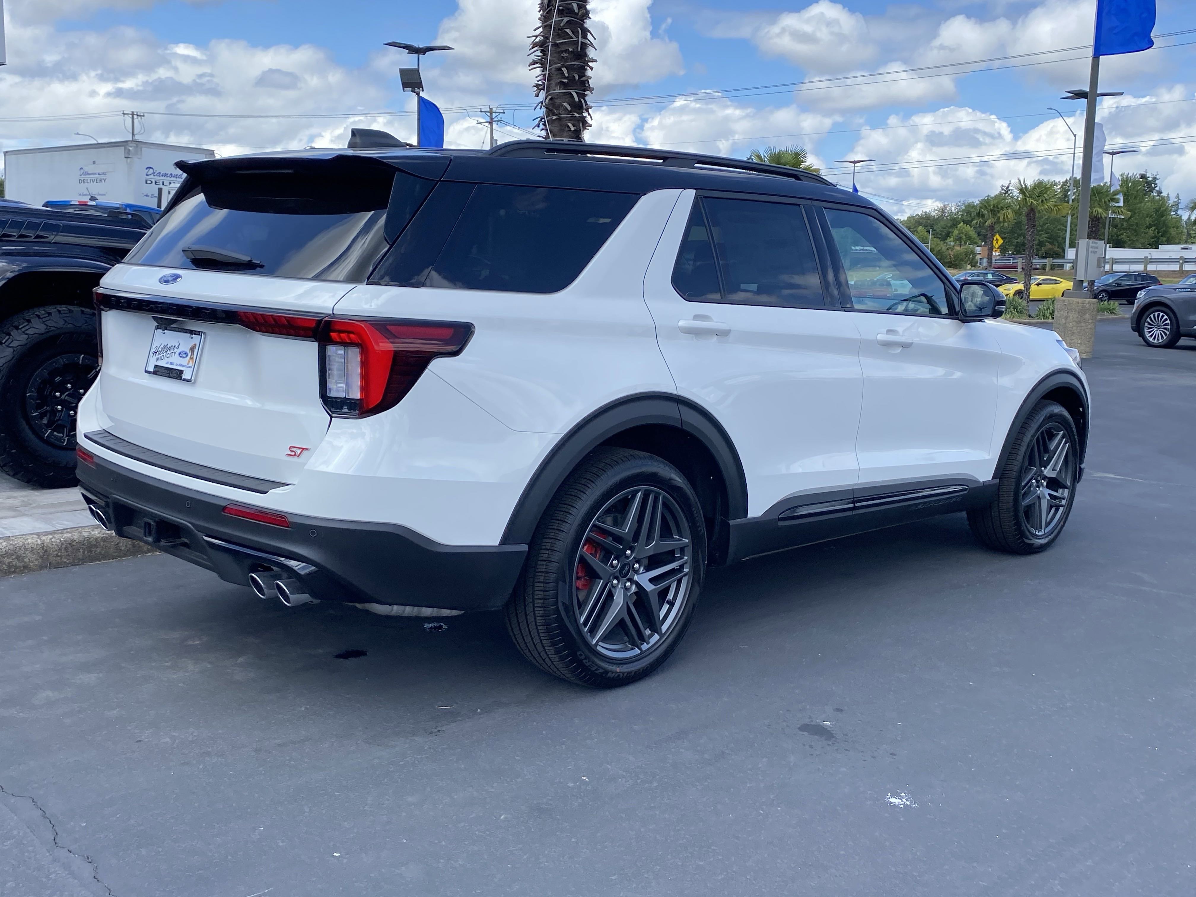 New 2025 Ford Explorer ST w/ Sun And Sound Package image 3
