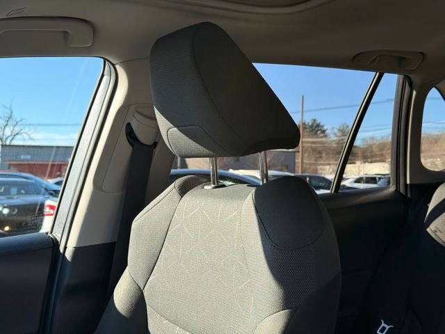 Used 2025 Toyota RAV4 XLE image 25