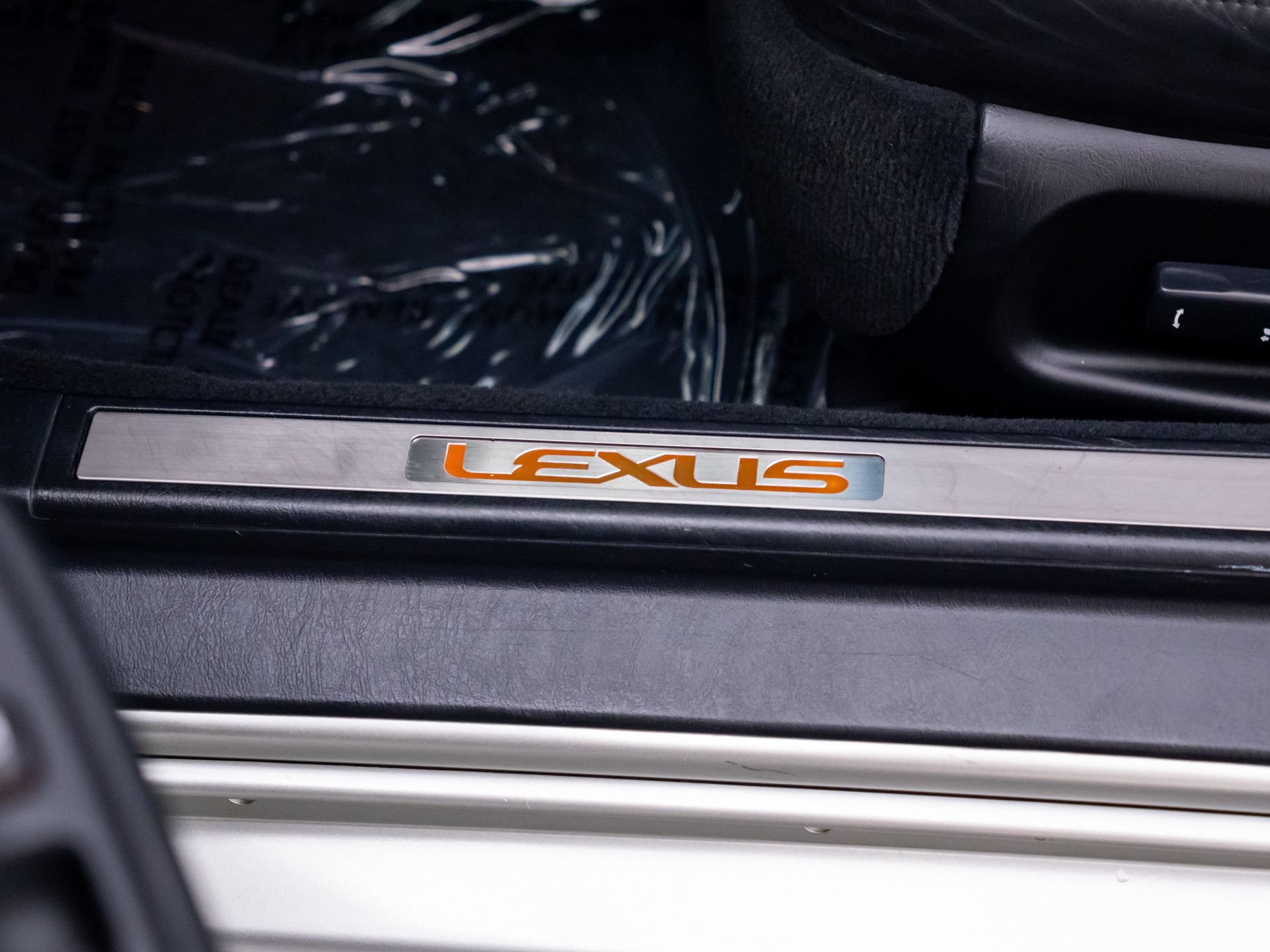Used 2002 Lexus SC 430 Convertible RWD image 15