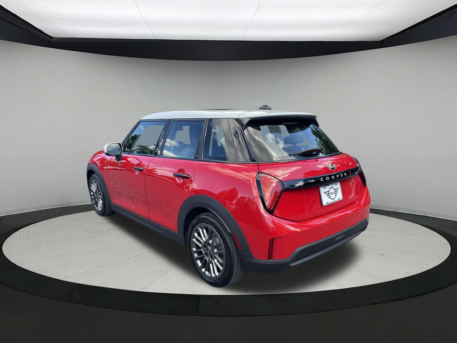 Used 2025 MINI Cooper S FWD image 4