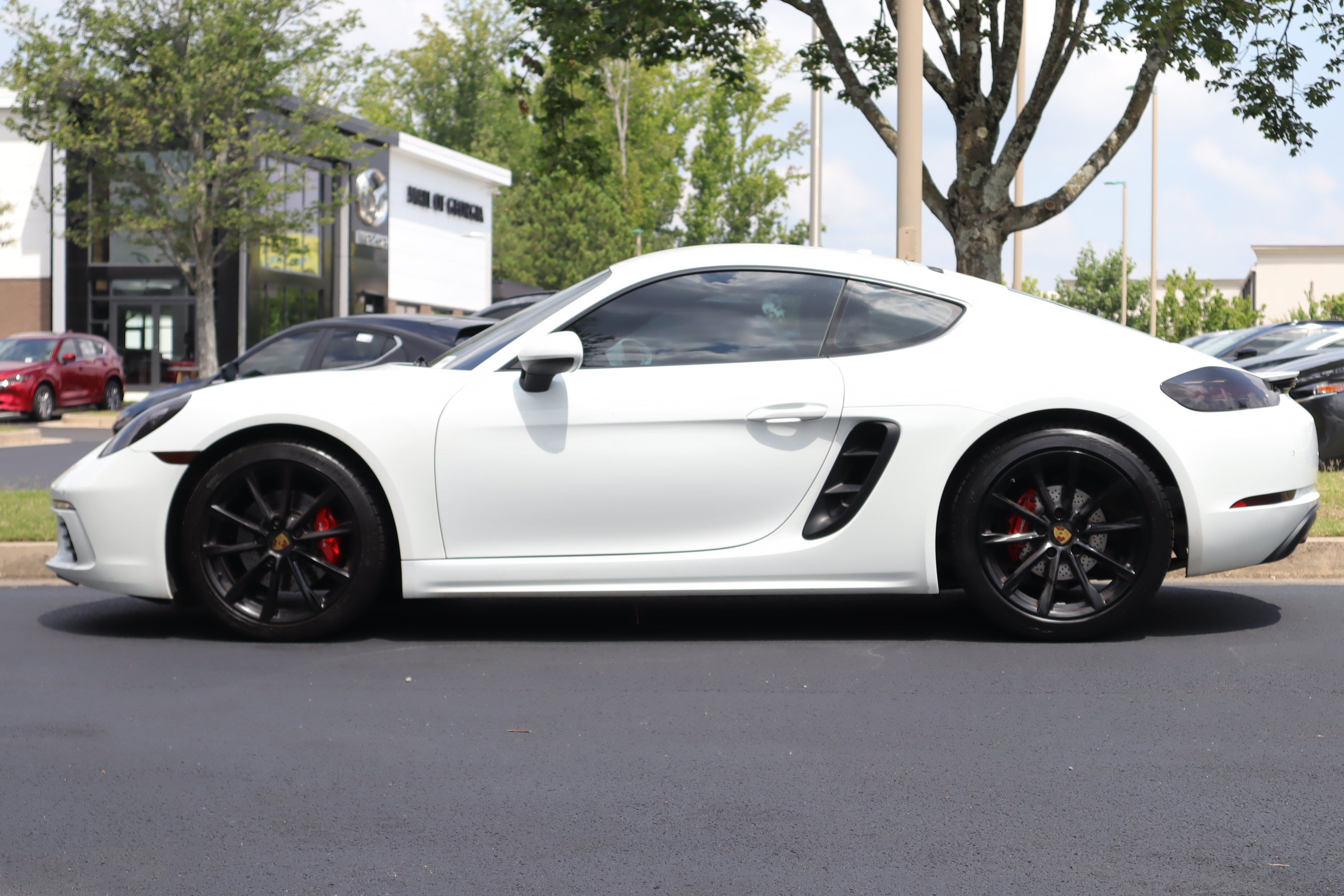 Used 2018 Porsche 718 Cayman RWD image 5