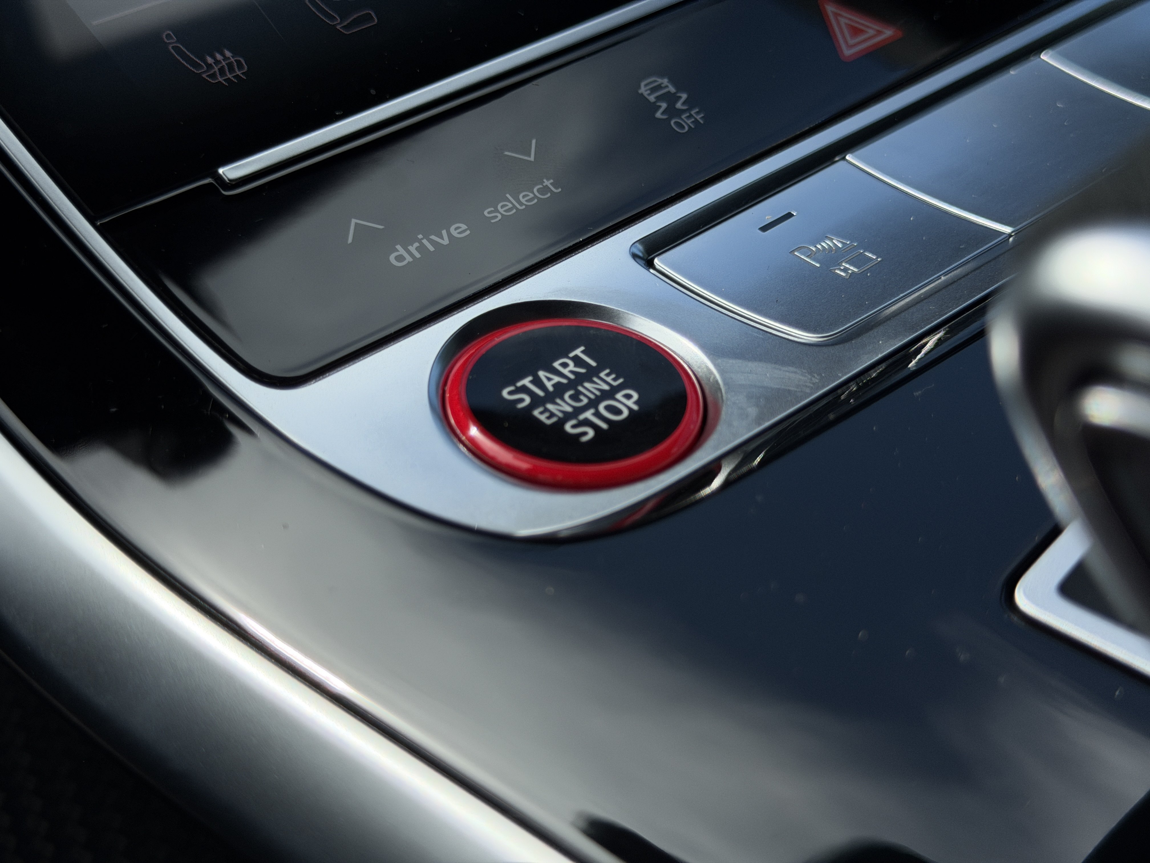 New 2027 Audi RS Q8 performance AWD/4WD image 29