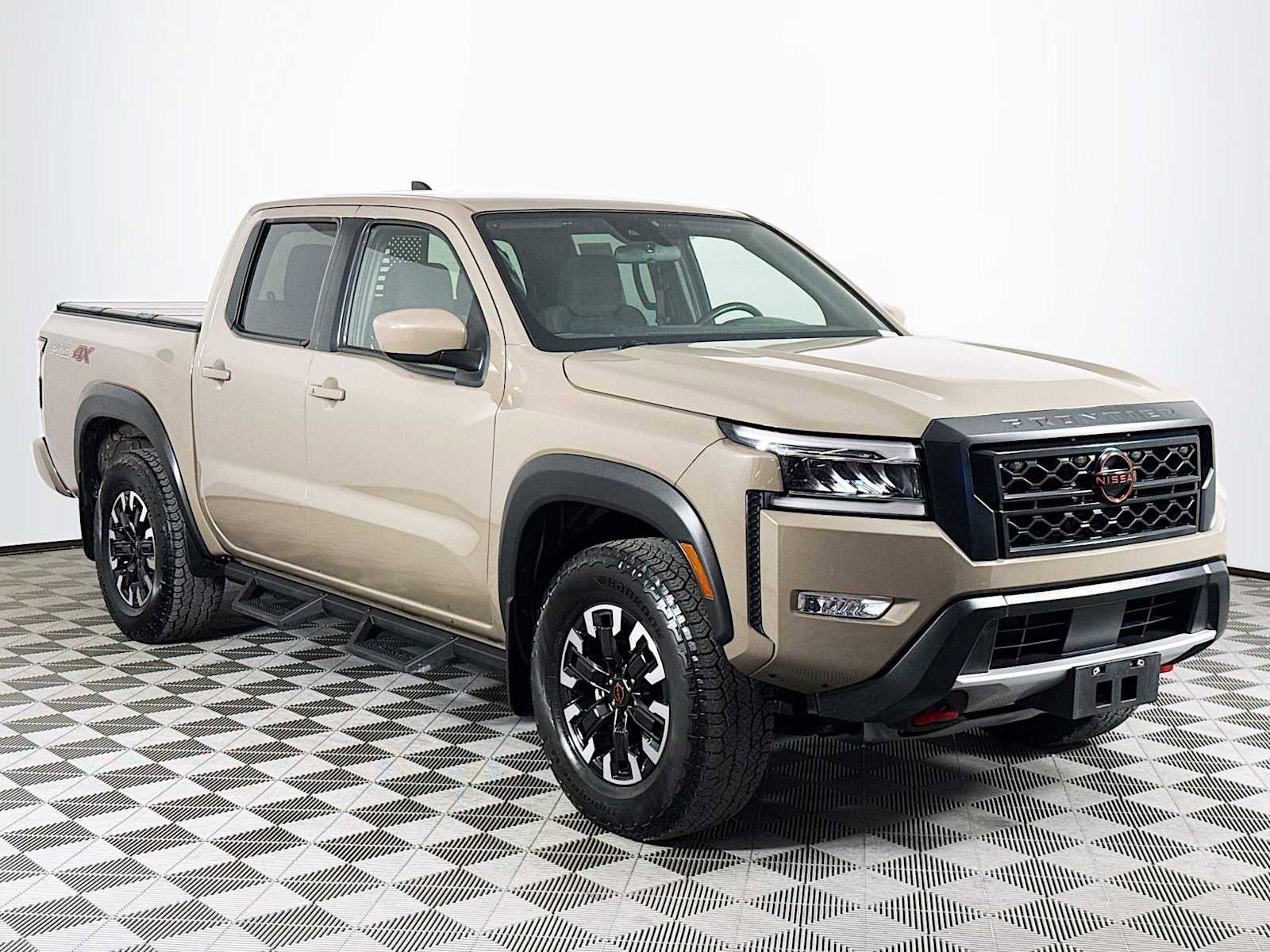 Used 2024 Nissan Frontier PRO-4X w/ Technology Package image 3