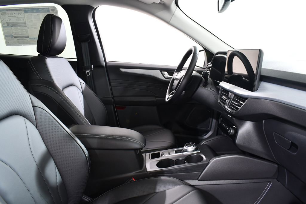 New 2025 Ford Escape SE w/ PHEV Premium Package image 16