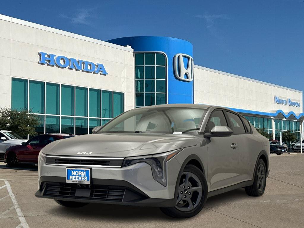 Used 2025 Kia K4 FWD image 1