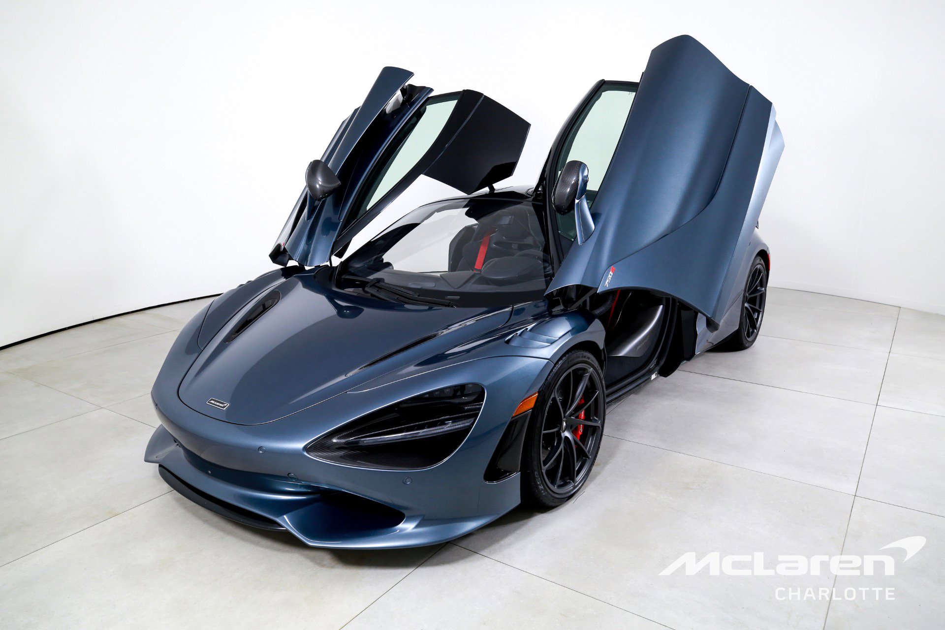 Used 2024 McLaren 750S image 5