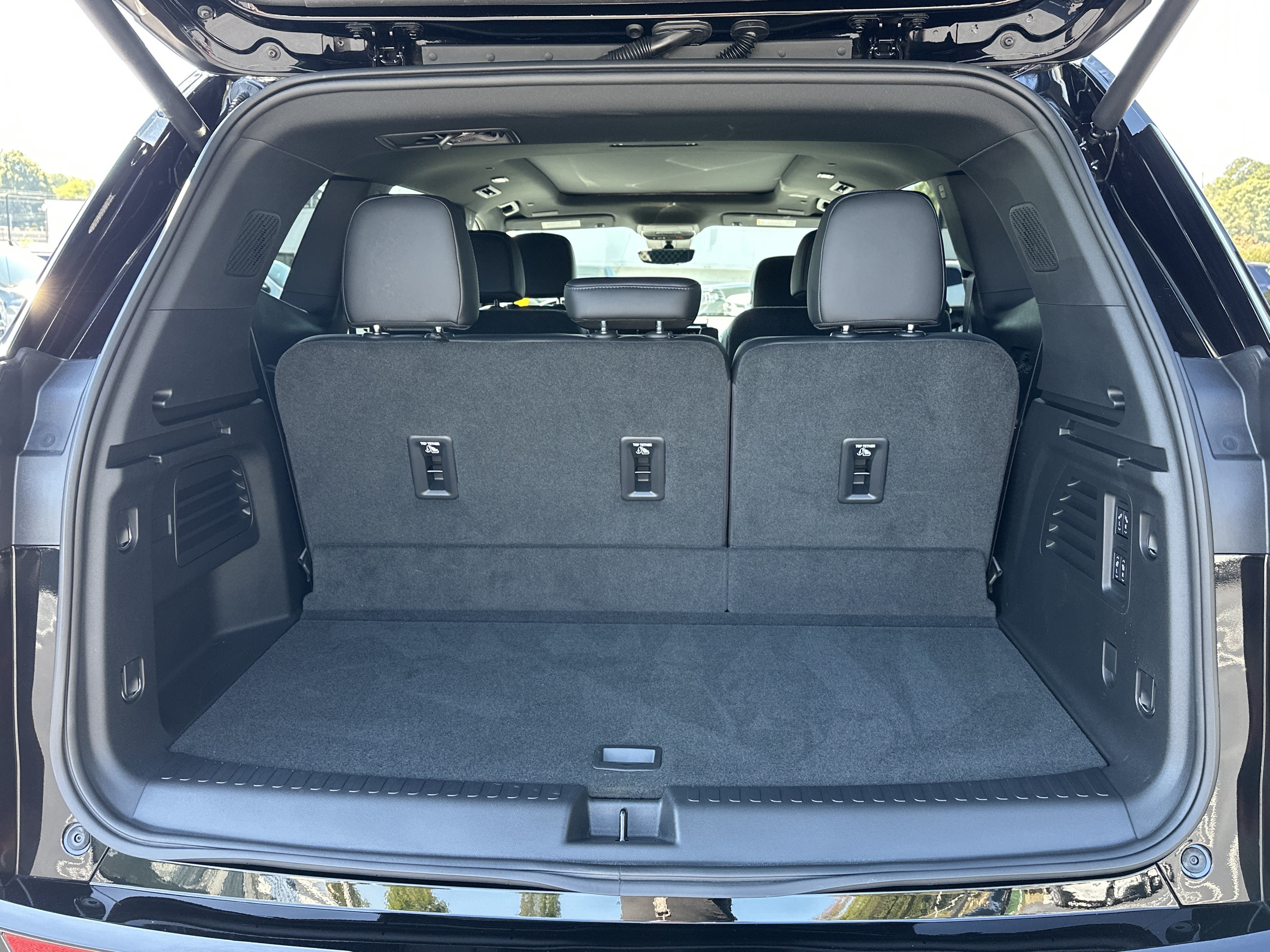 Used 2025 GMC Acadia Denali w/ Super Cruise Package FWD image 14