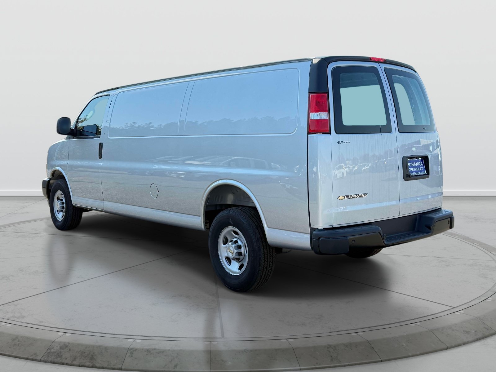 New 2026 Chevrolet Express 2500 Extended w/ Safety Package RWD image 4