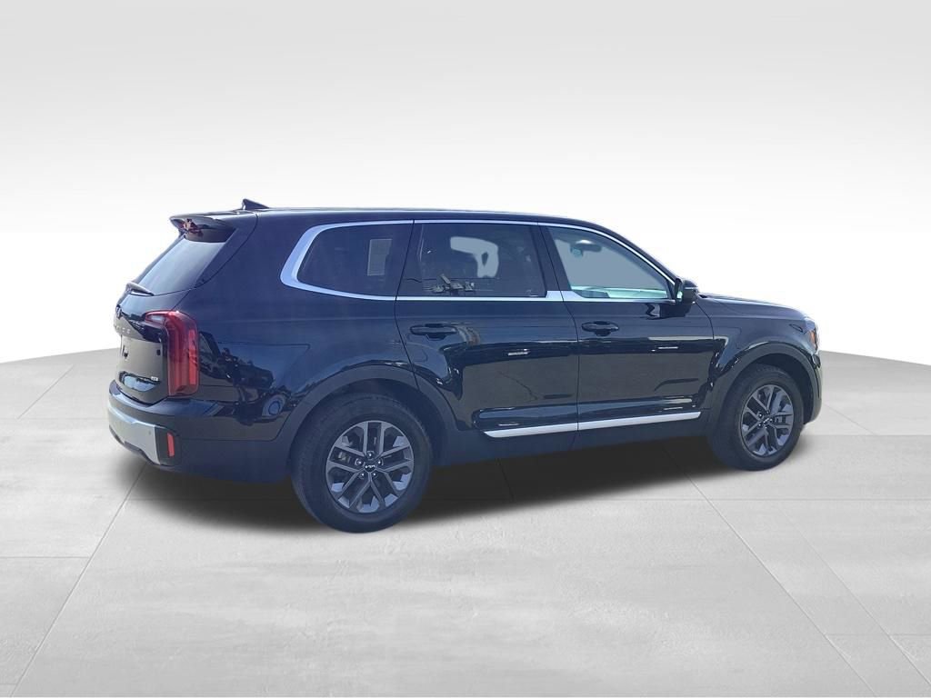 Certified 2024 Kia Telluride LX image 7