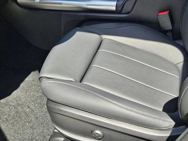 Used 2025 Mercedes-Benz GLA 250 image 4