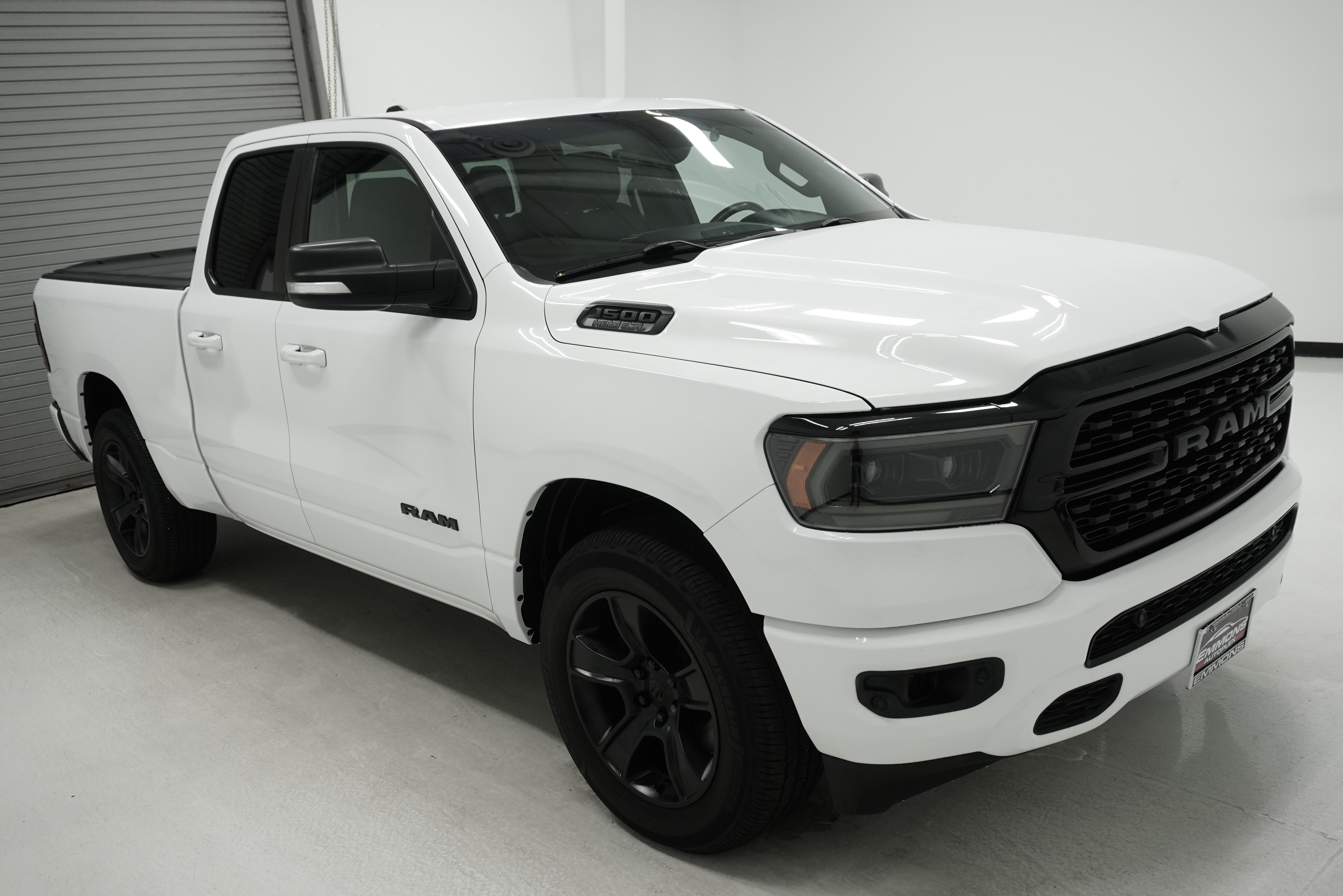 Used 2022 RAM 1500 Big Horn w/ Night Edition AWD/4WD image 3
