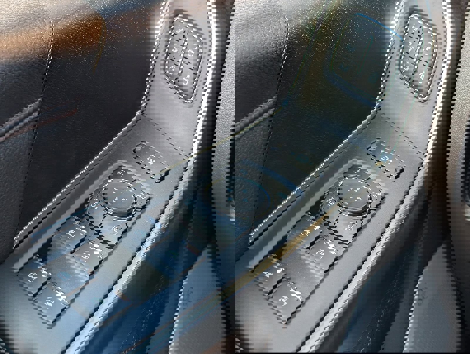 New 2026 Ford F250 King Ranch w/ FX4 Off-Road Package image 24