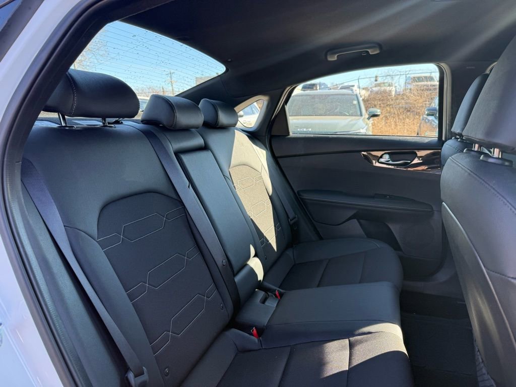 Certified 2023 Kia Forte GT-Line image 18