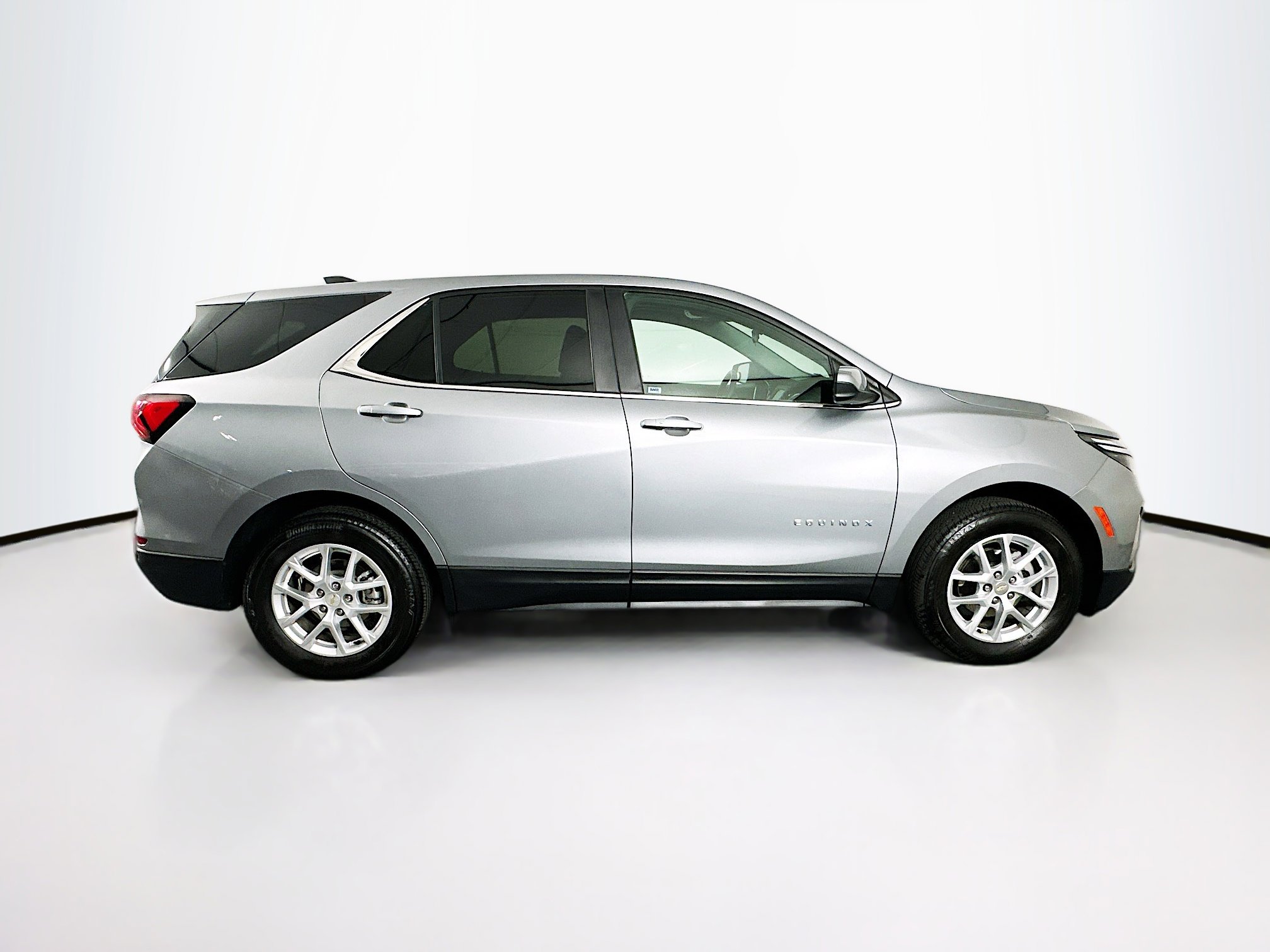 Used 2024 Chevrolet Equinox LT image 10