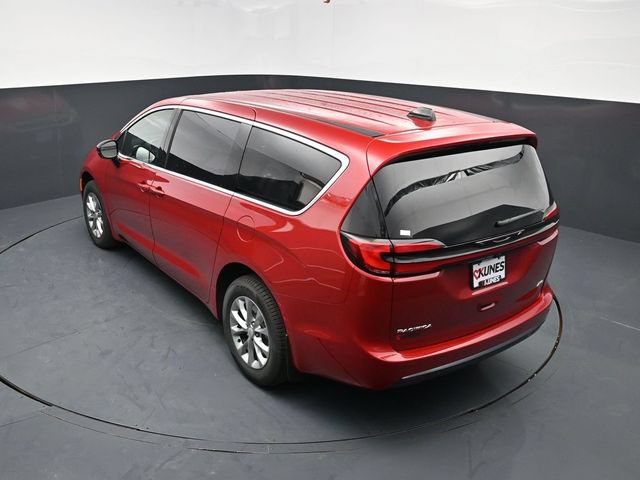 New 2027 Chrysler Pacifica Select AWD/4WD image 45
