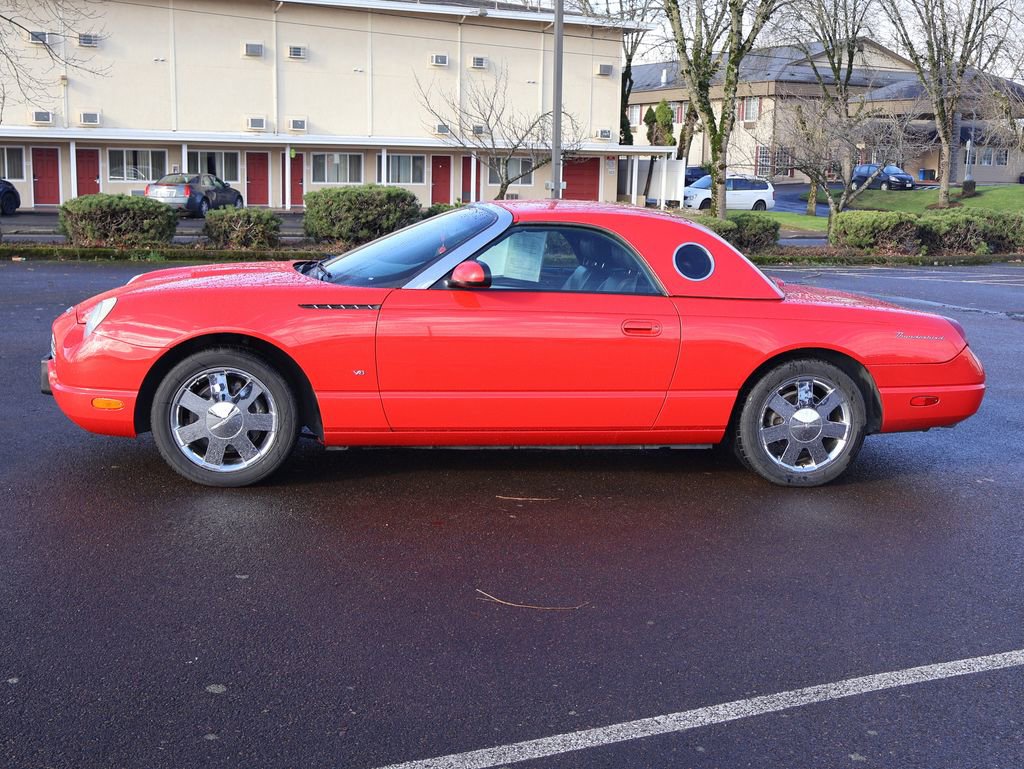 Used 2003 Ford Thunderbird image 3