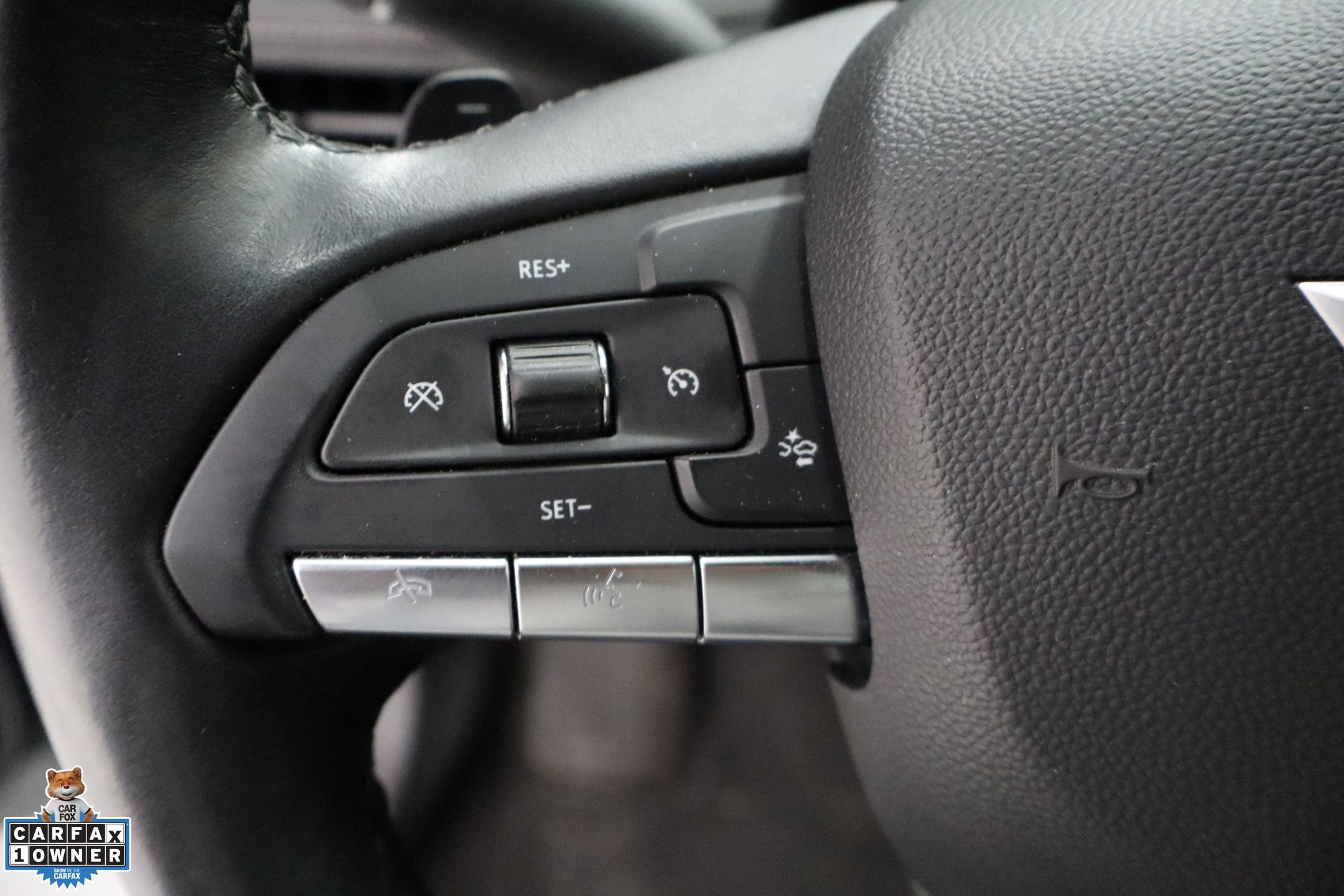 Used 2025 Cadillac XT4 Premium Luxury FWD image 15