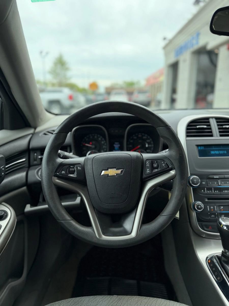 Used 2015 Chevrolet Malibu LS FWD image 10