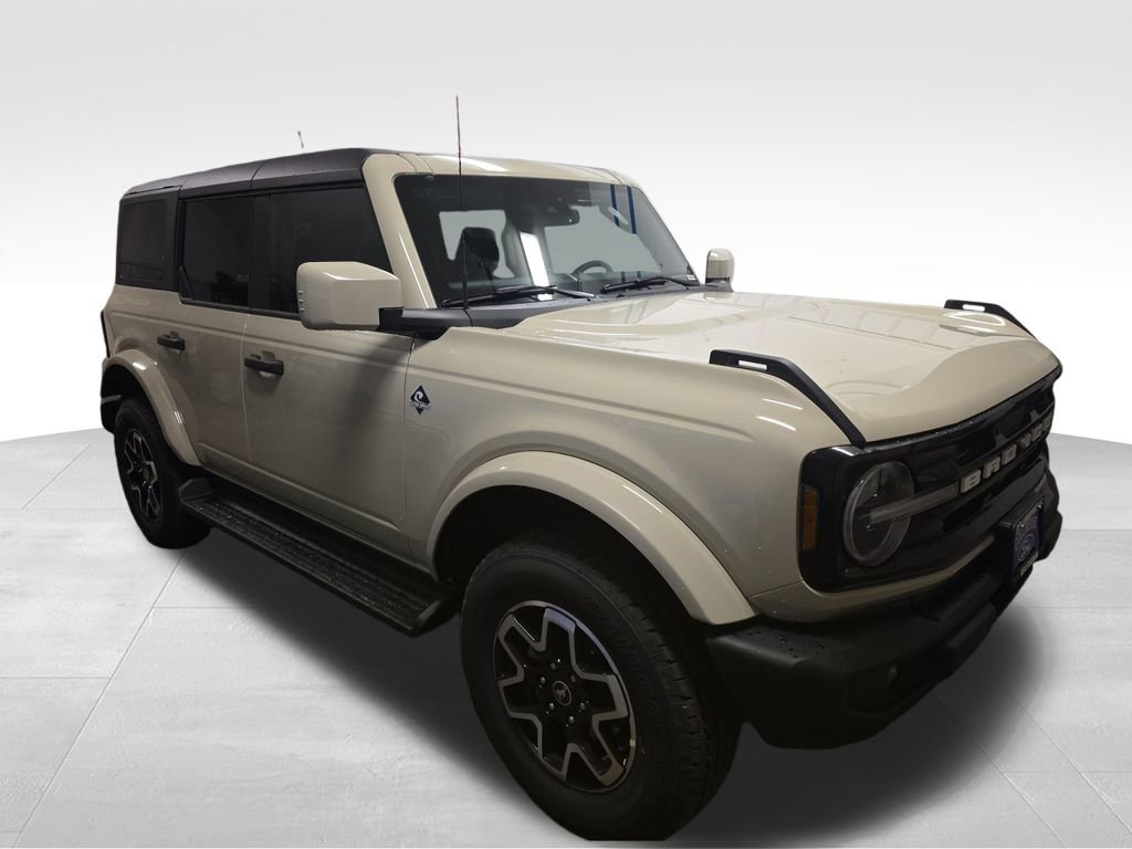 New 2026 Ford Bronco Outer Banks image 5